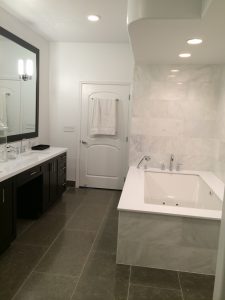 private-bath-super-white-quartz-tub-deck